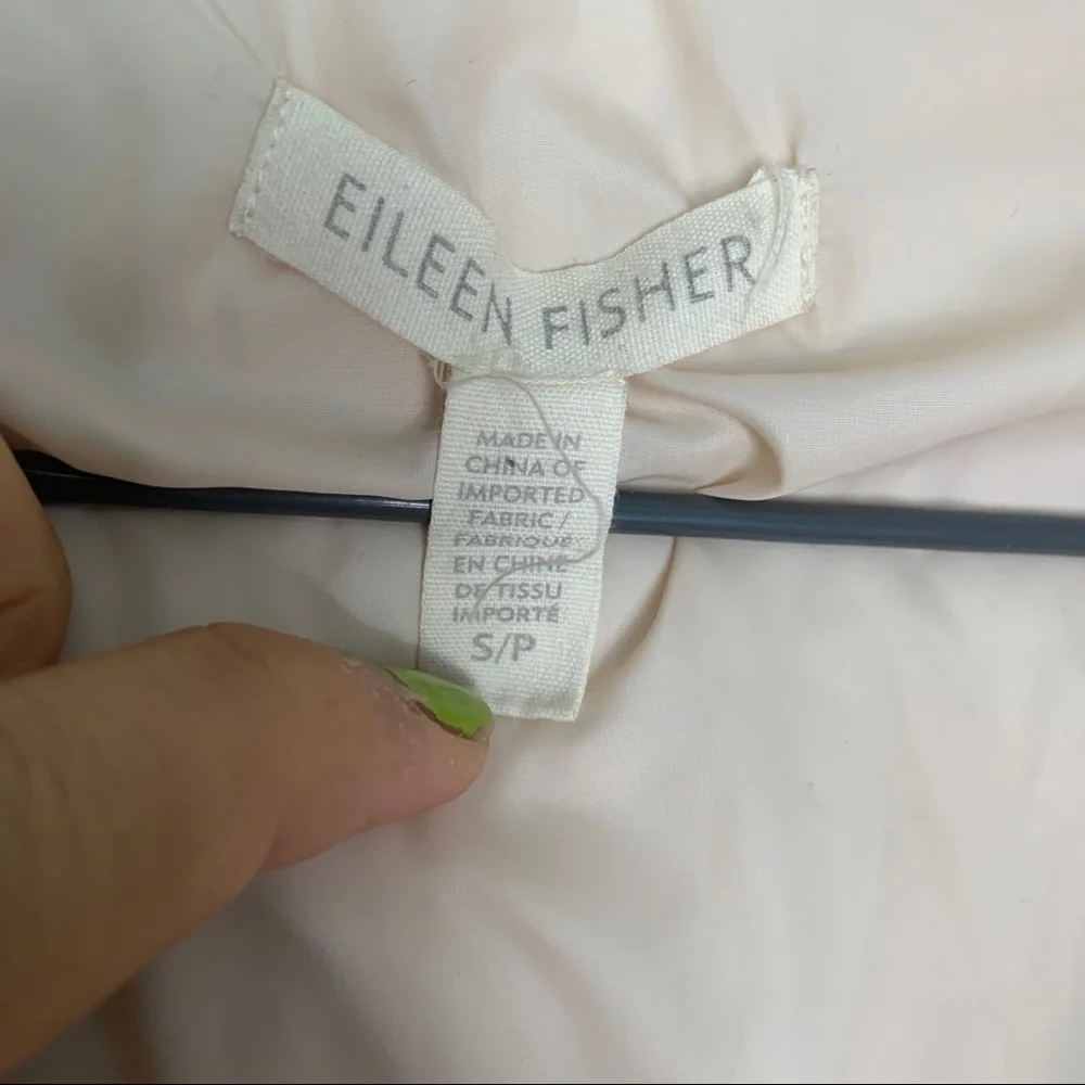 Eileen Fisher Cream Lightweight Quilted Puffer Vest - Picture 8 of 9